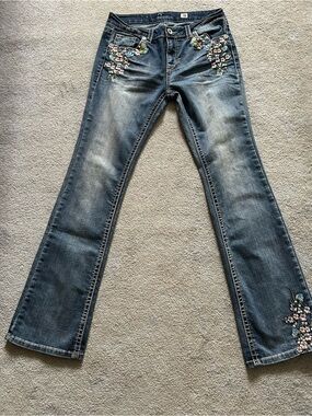 Charme by Grace in LA - embroidered blue jeans - bootcut size 30